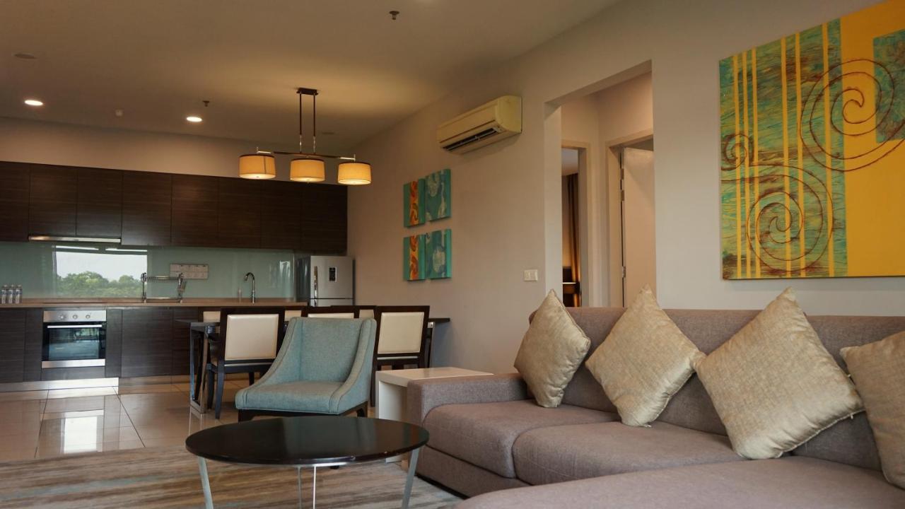 נוסג'יה Trinidad Suites Johor, Trademark Collection By Wyndham מראה חיצוני תמונה
