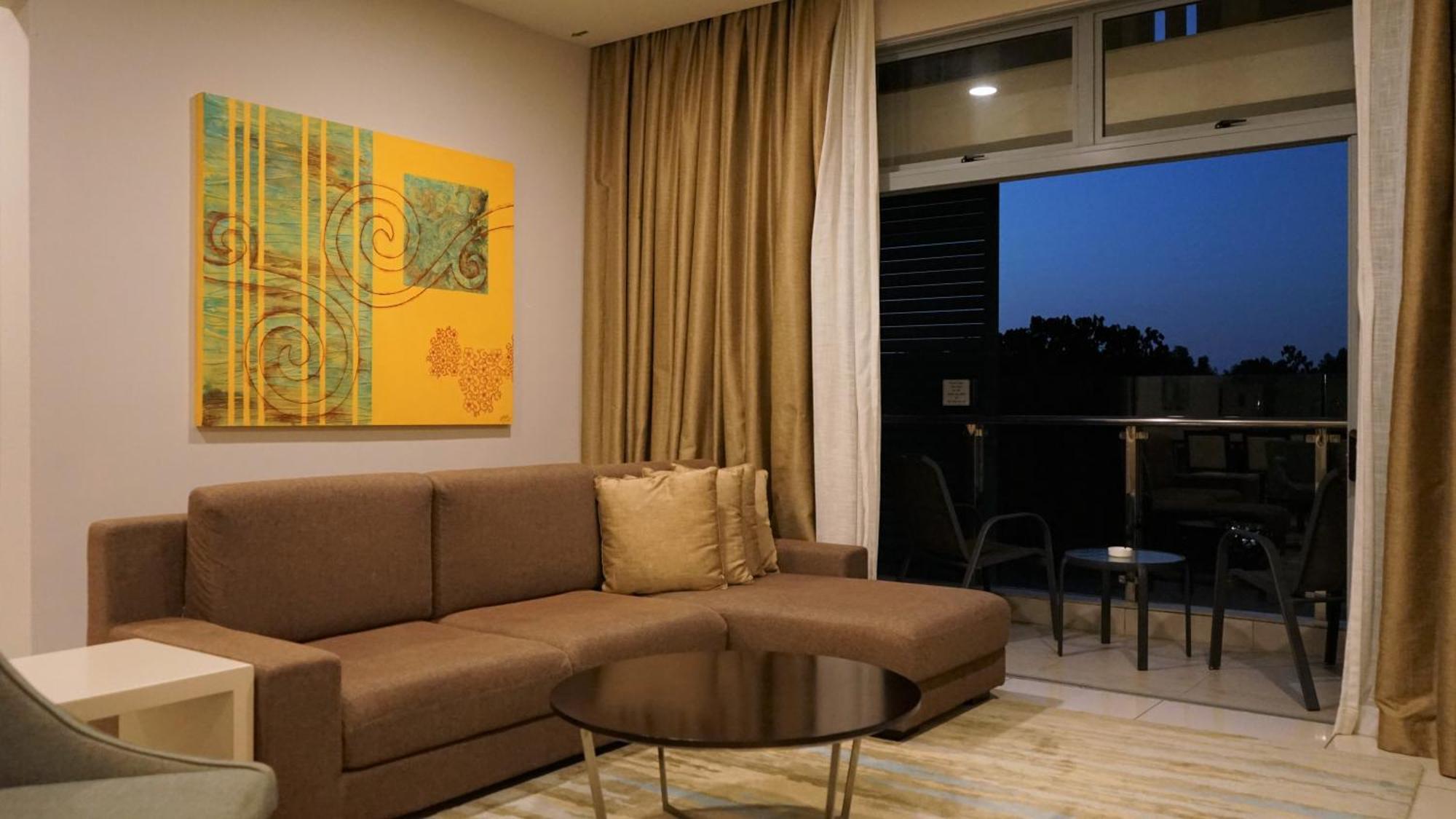 נוסג'יה Trinidad Suites Johor, Trademark Collection By Wyndham מראה חיצוני תמונה